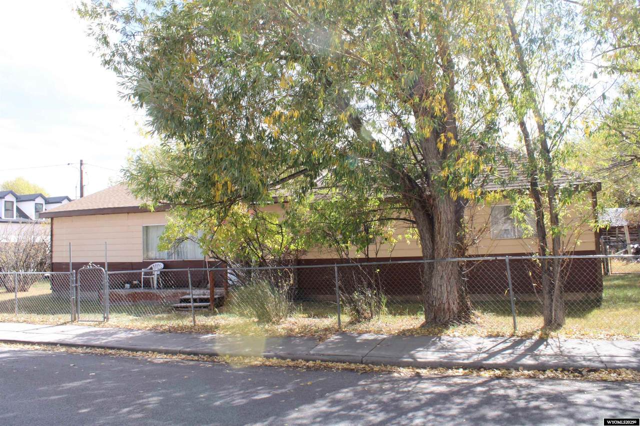 423 Spruce Street - Photo 1