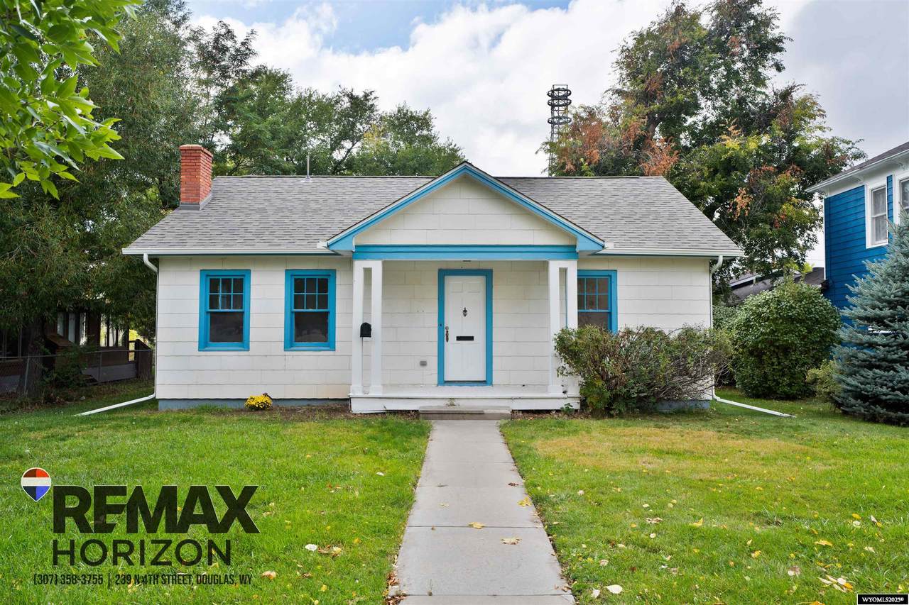 208 4th Street - Photo 1