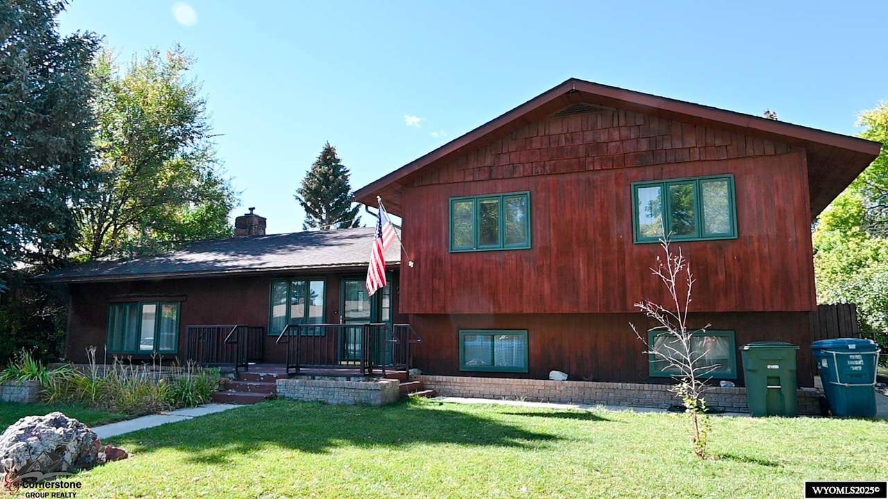 216 Valley Circle - Photo 1