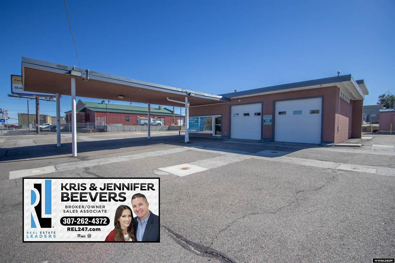 1905 Yellowstone Highway - Photo 1