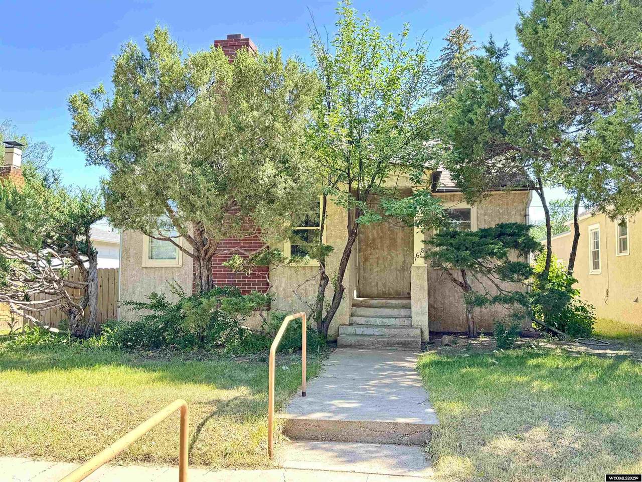 1618 Custer St - Photo 1