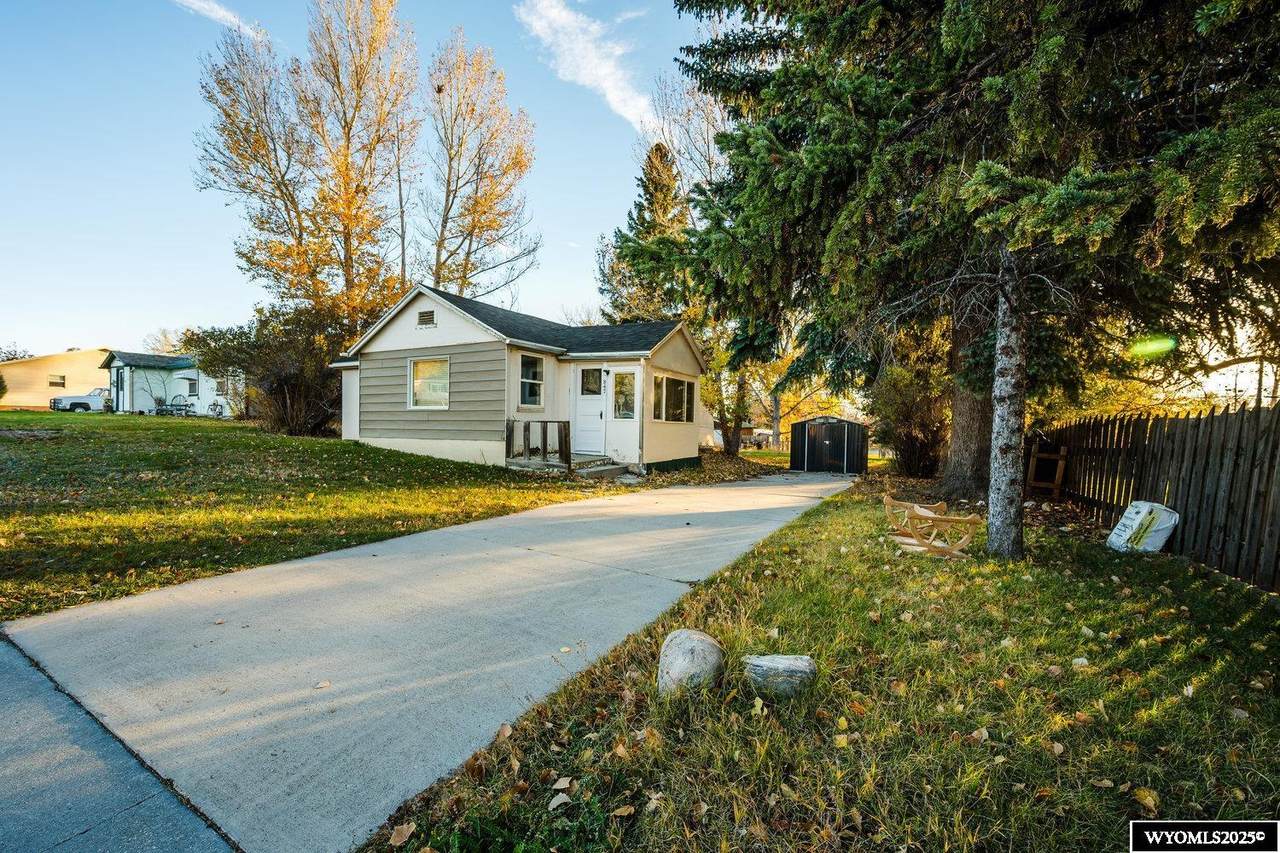 847 Desmet Avenue - Photo 1