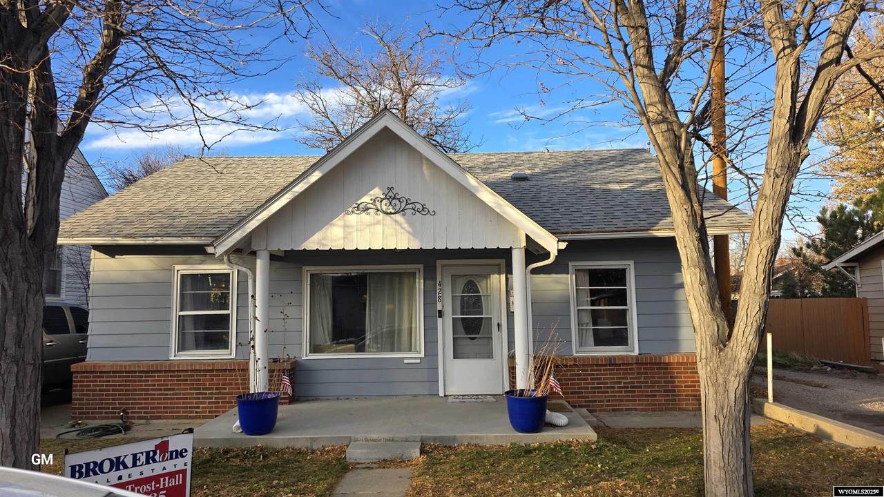 428 12th Street - Photo 1