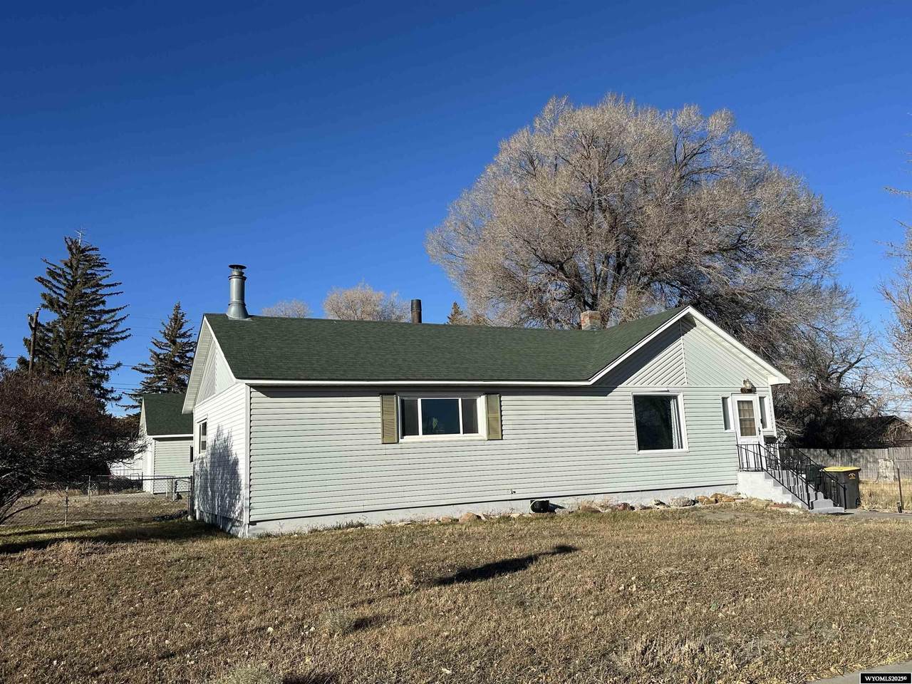 405 Maple Street - Photo 1