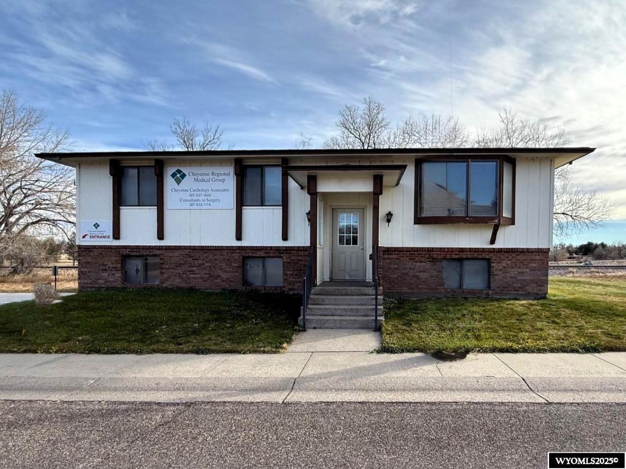 814 8th St - Photo 1