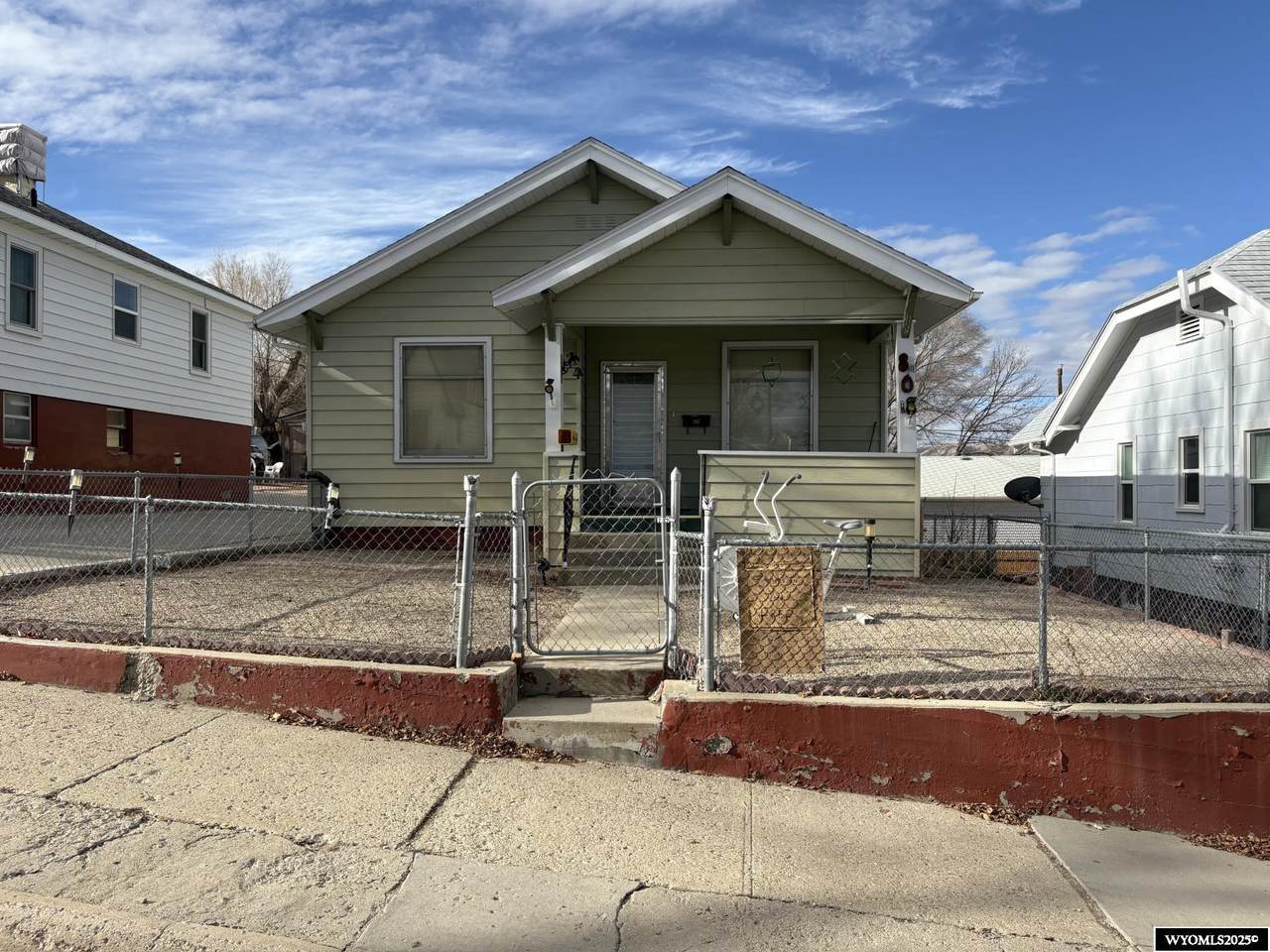 808 Rhode Island - Photo 1