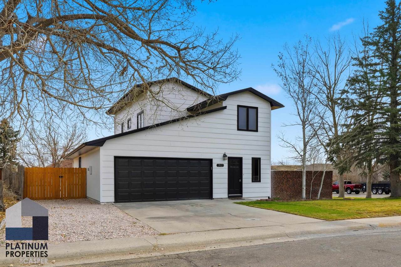 1421 Newport Drive - Photo 1