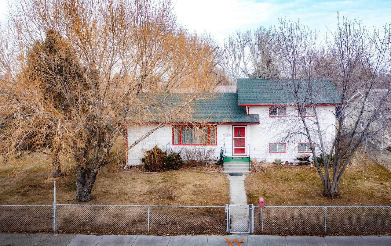 1521 Charles Avenue - Photo 1