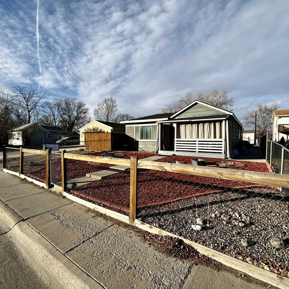210 Monroe - Photo 1