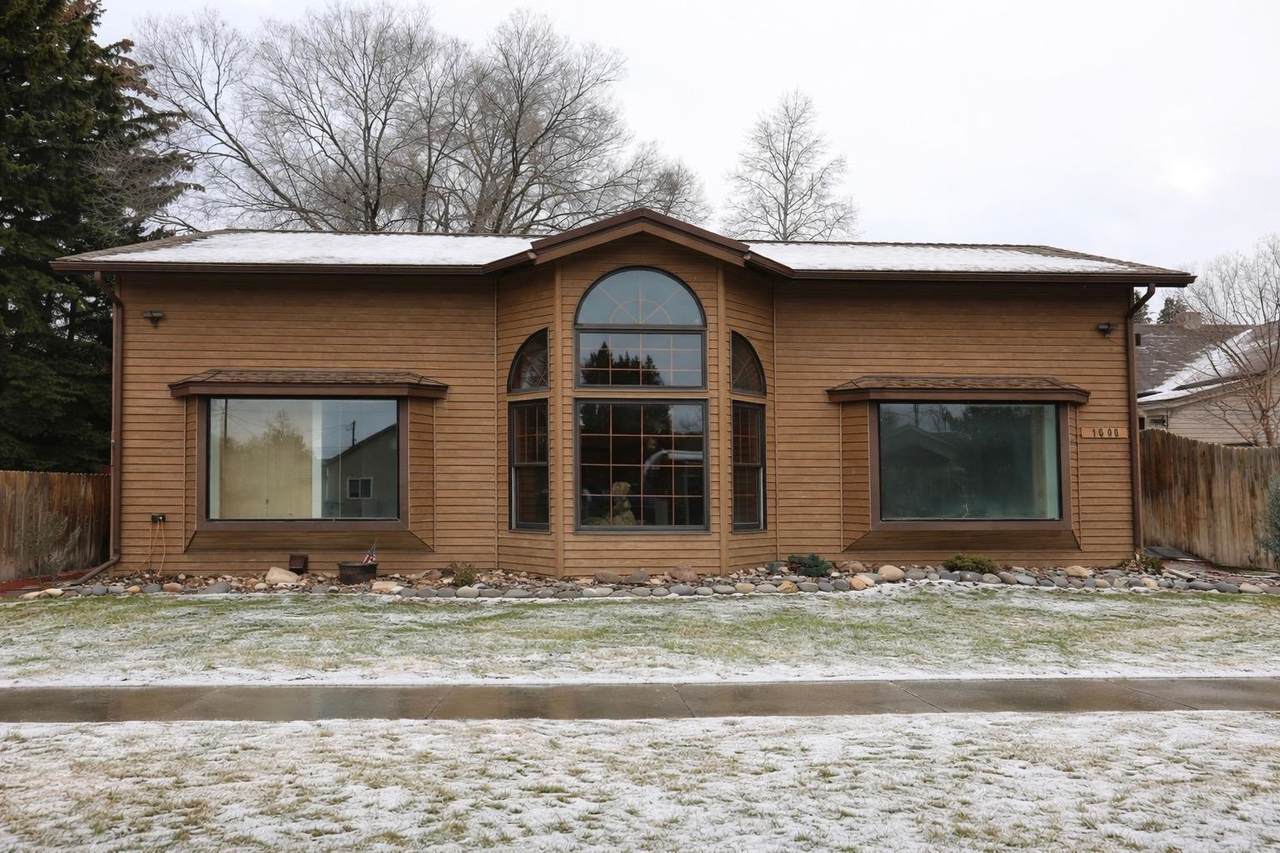 1608 Alger Avenue - Photo 1