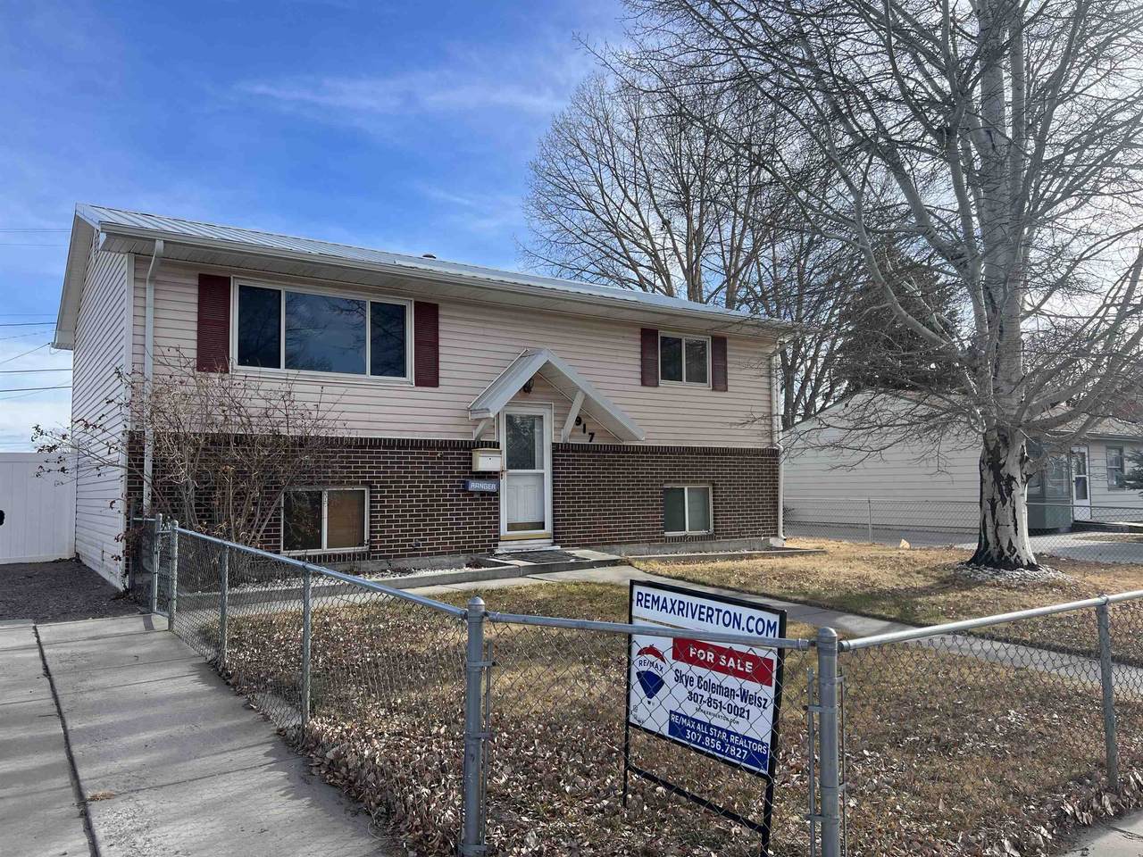 917 Eastview Drive - Photo 1