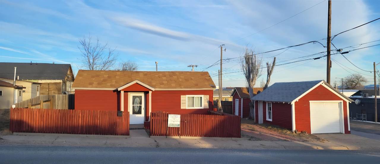 219 Colorado St - Photo 1