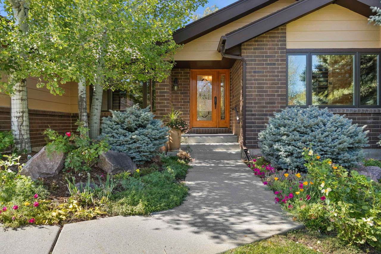 1920 Rustic Court - Photo 1