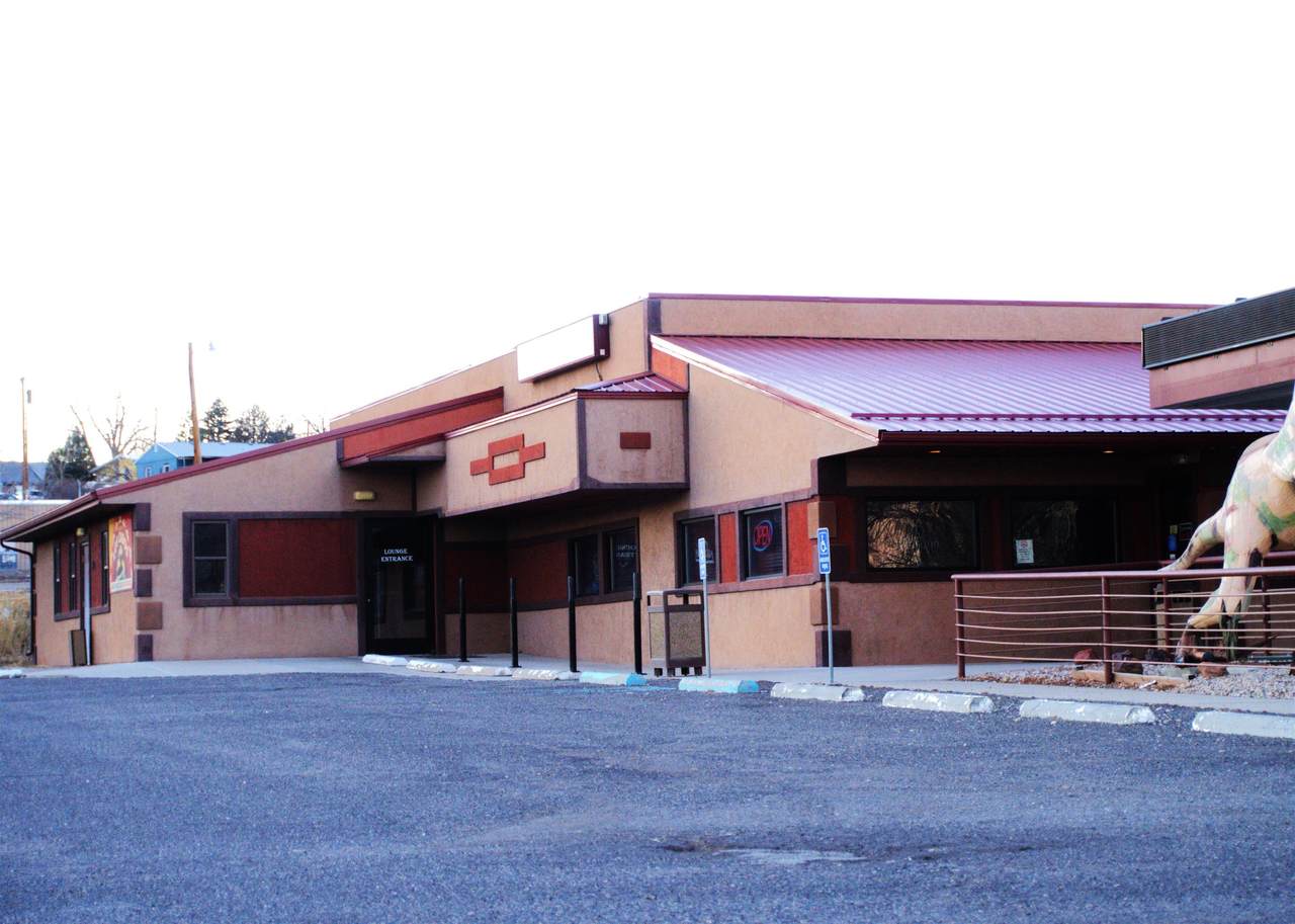 942 Shoshoni - Photo 1