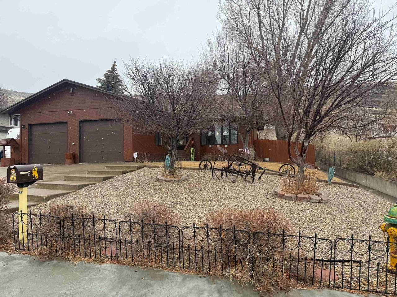 325 Larsen Street - Photo 1