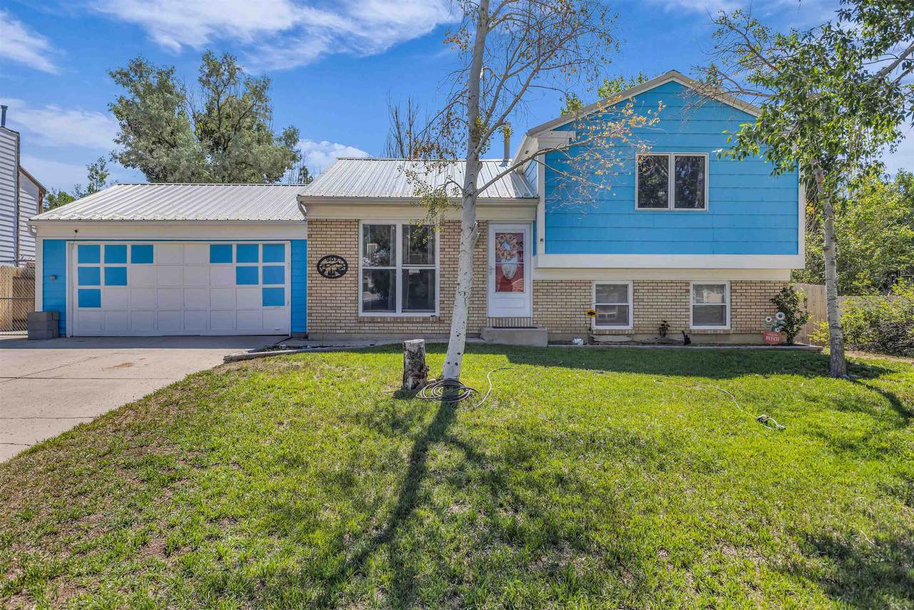 907 Garfield - Photo 1