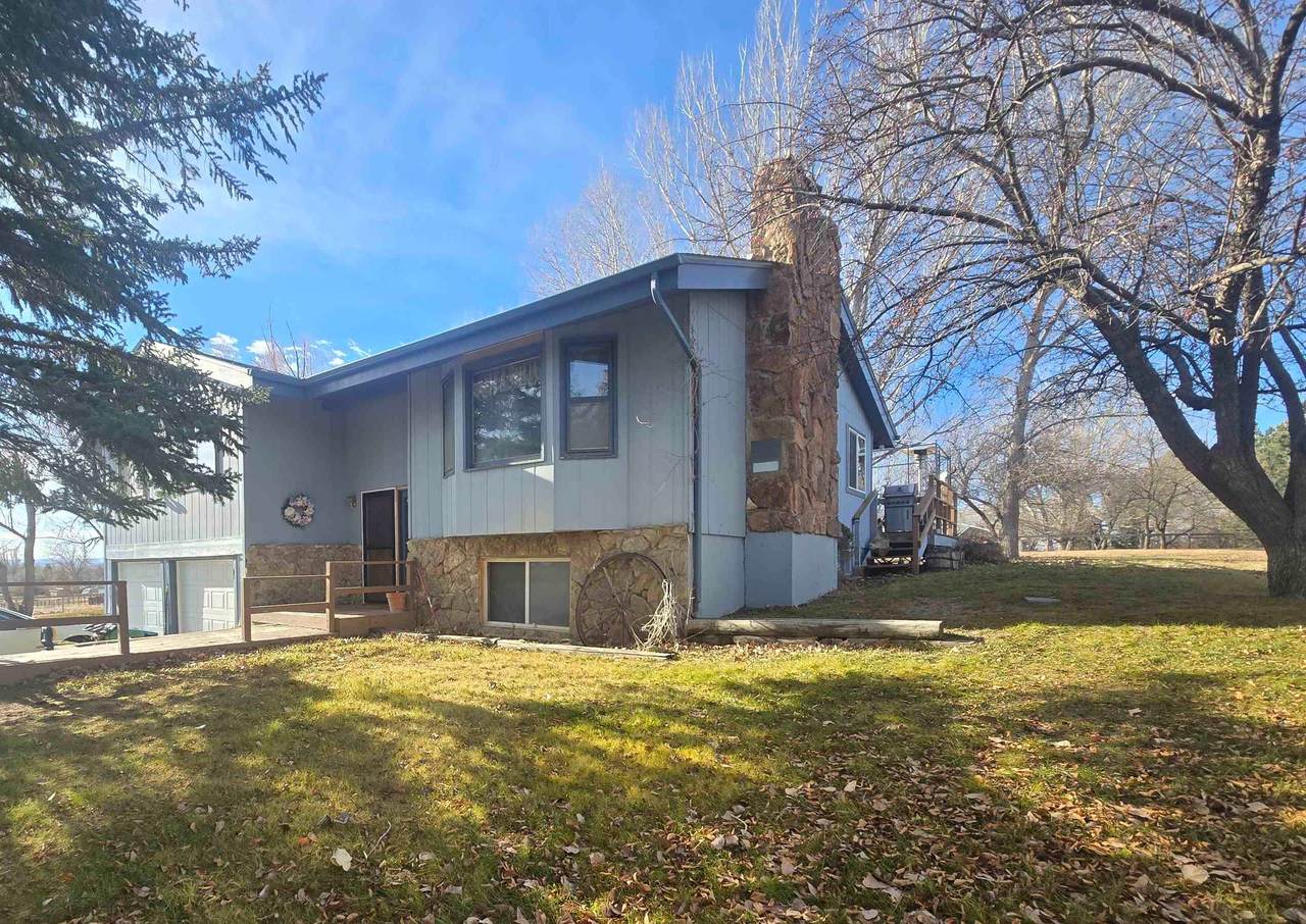 545 Mountain View Dr - Photo 1