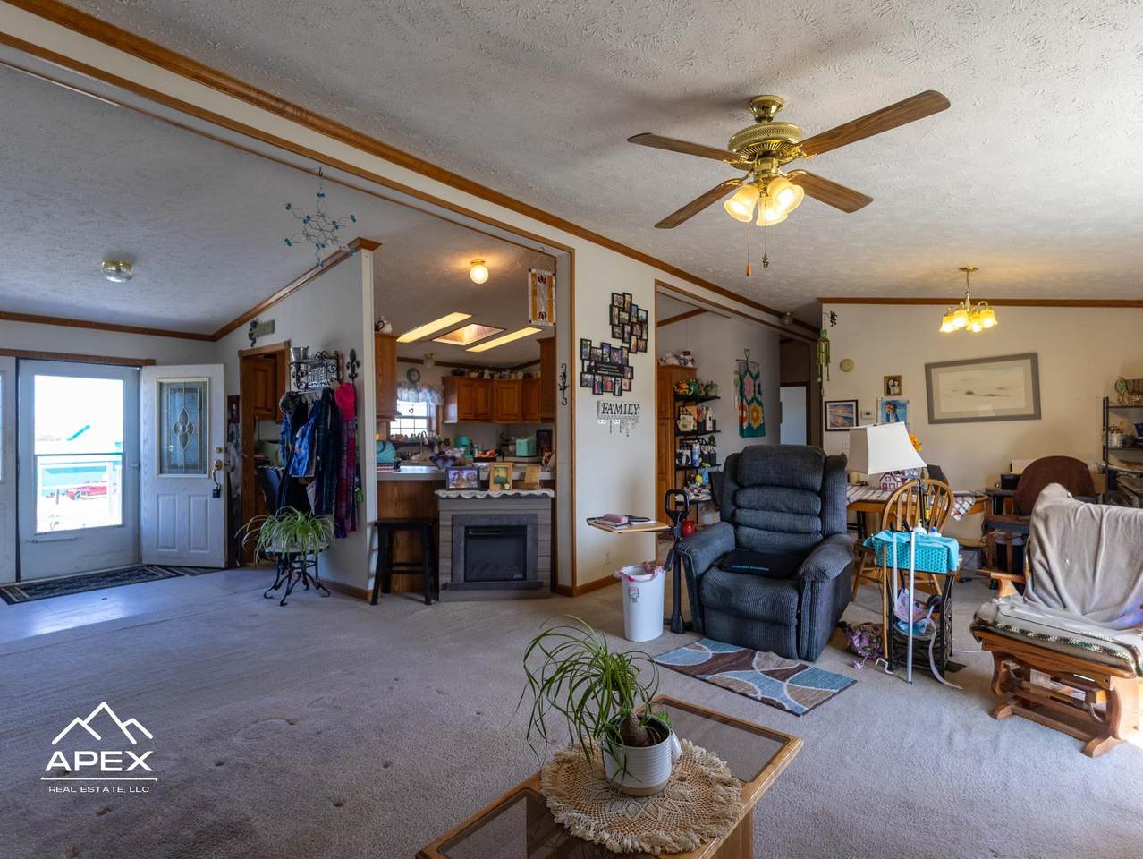 https://bt-photos.global.ssl.fastly.net/wyoming/1280_boomver_1_20261162-2.jpg