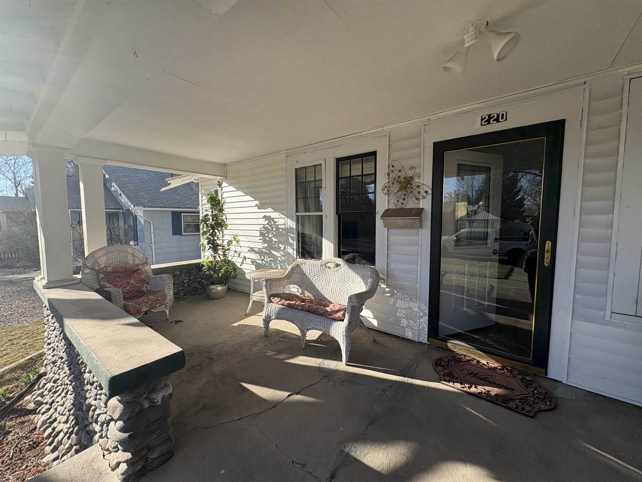 https://bt-photos.global.ssl.fastly.net/wyoming/1280_boomver_1_20261243-2.jpg