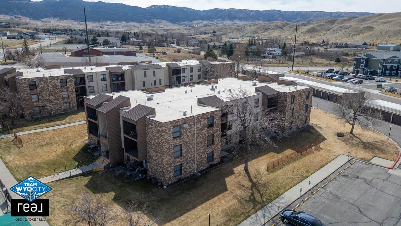 4440 Poplar #208B - Photo 1