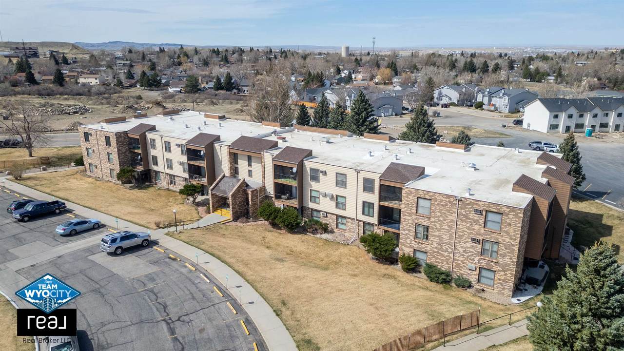 4400 Poplar #201D - Photo 1