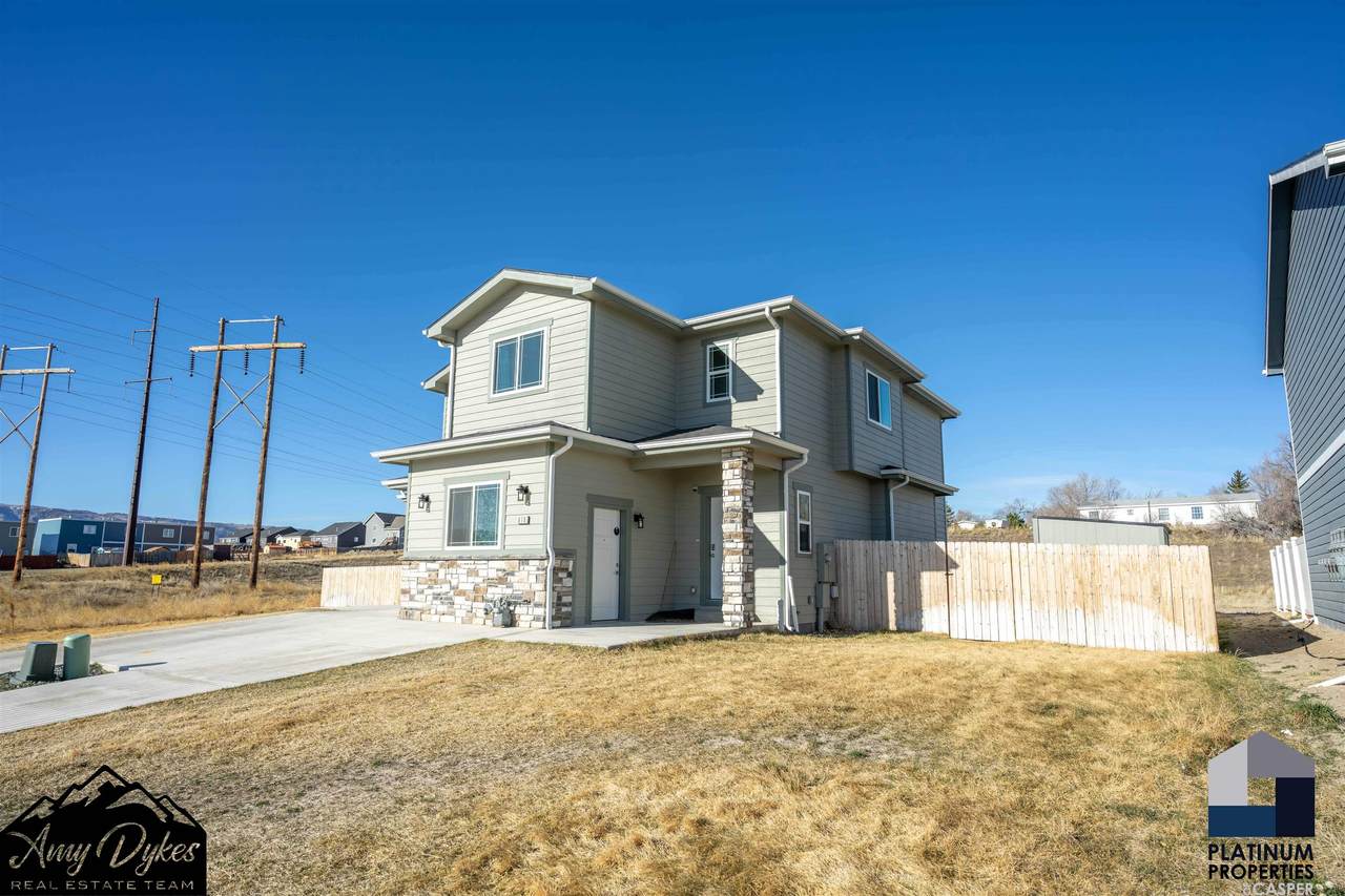 670 Badger - Photo 1