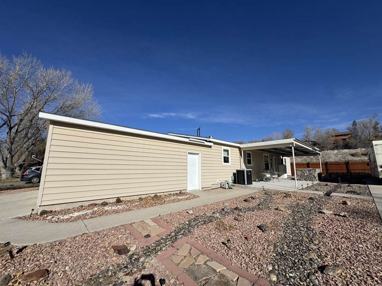 https://bt-photos.global.ssl.fastly.net/wyoming/1280_boomver_1_20261361-2.jpg