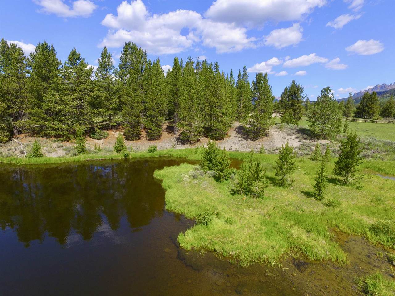 https://bt-photos.global.ssl.fastly.net/wyoming/1280_boomver_1_20261430-2.jpg