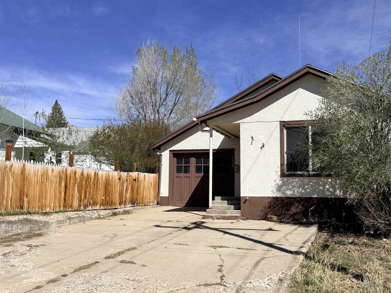 1115 Maple - Photo 1