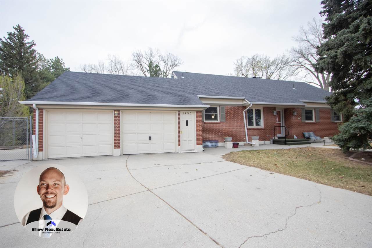 1455 Ash Street - Photo 1