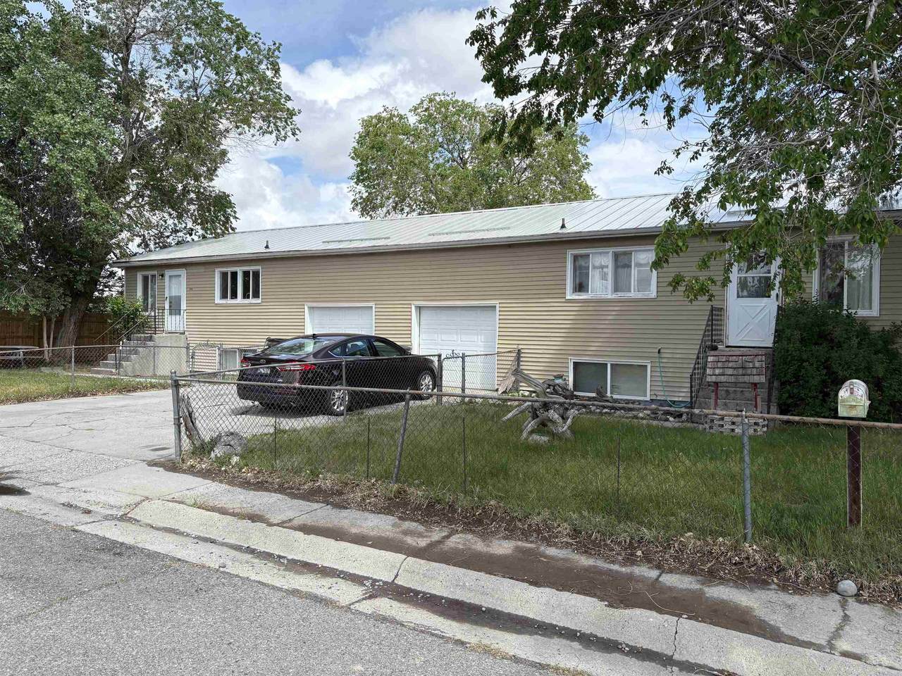 808 Adams Ave - Photo 1