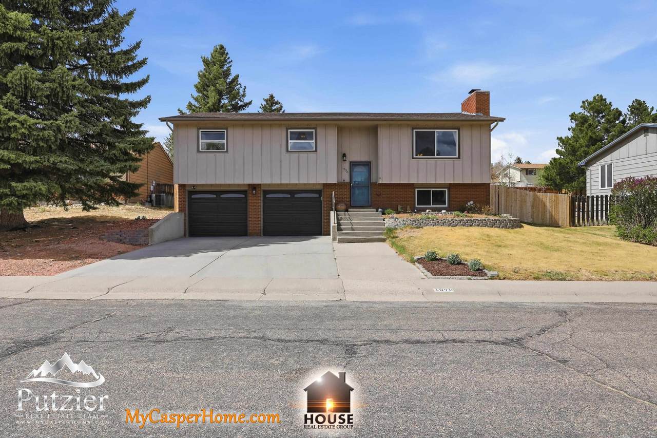 1090 Waterford - Photo 1