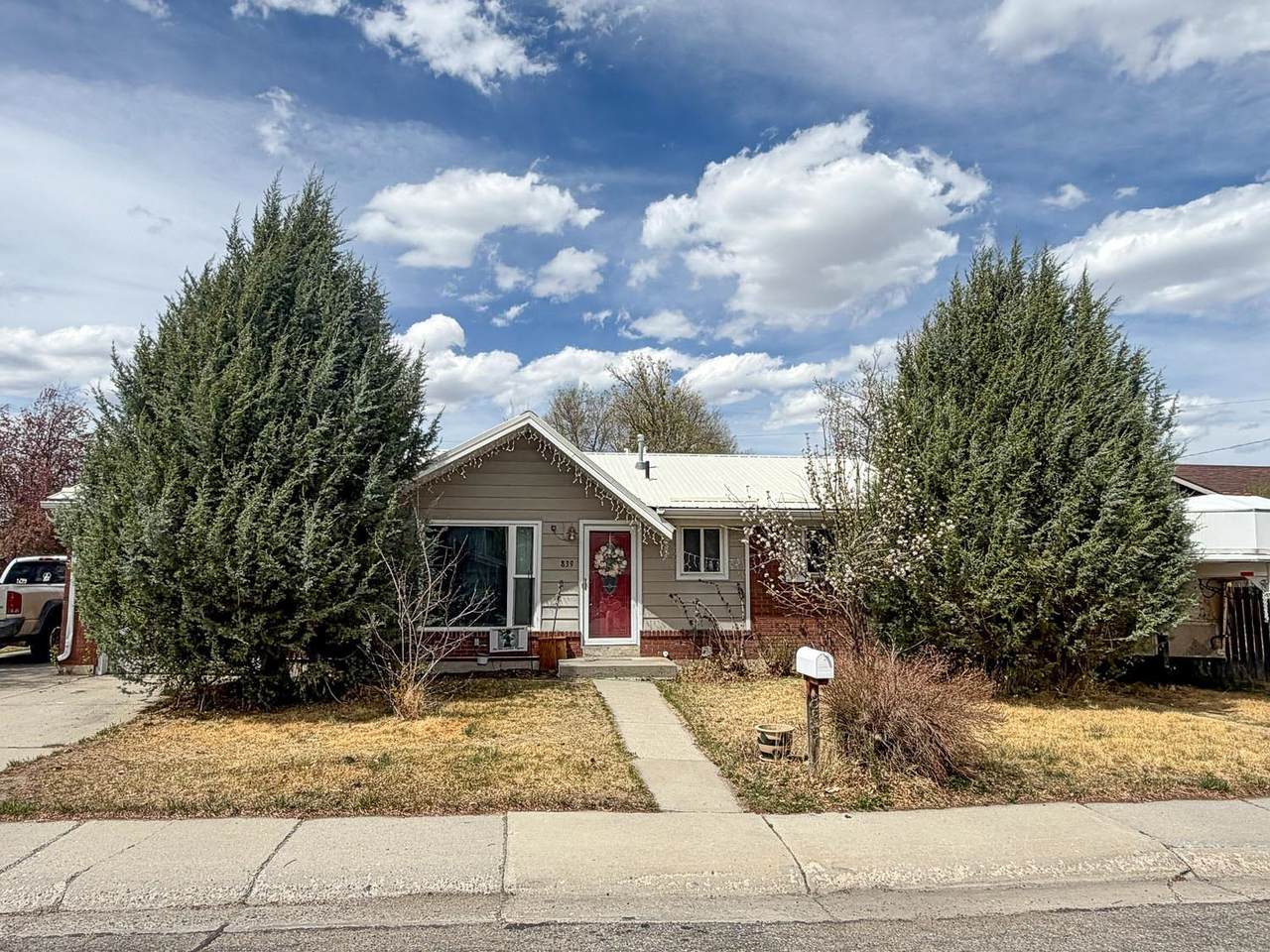 839 6th Street - Photo 1