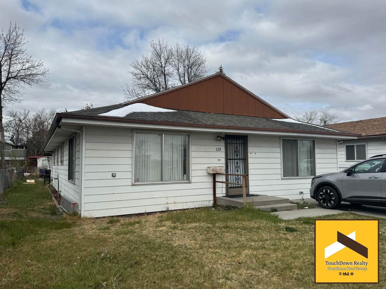 120 & 124 Monroe Avenue - Photo 1