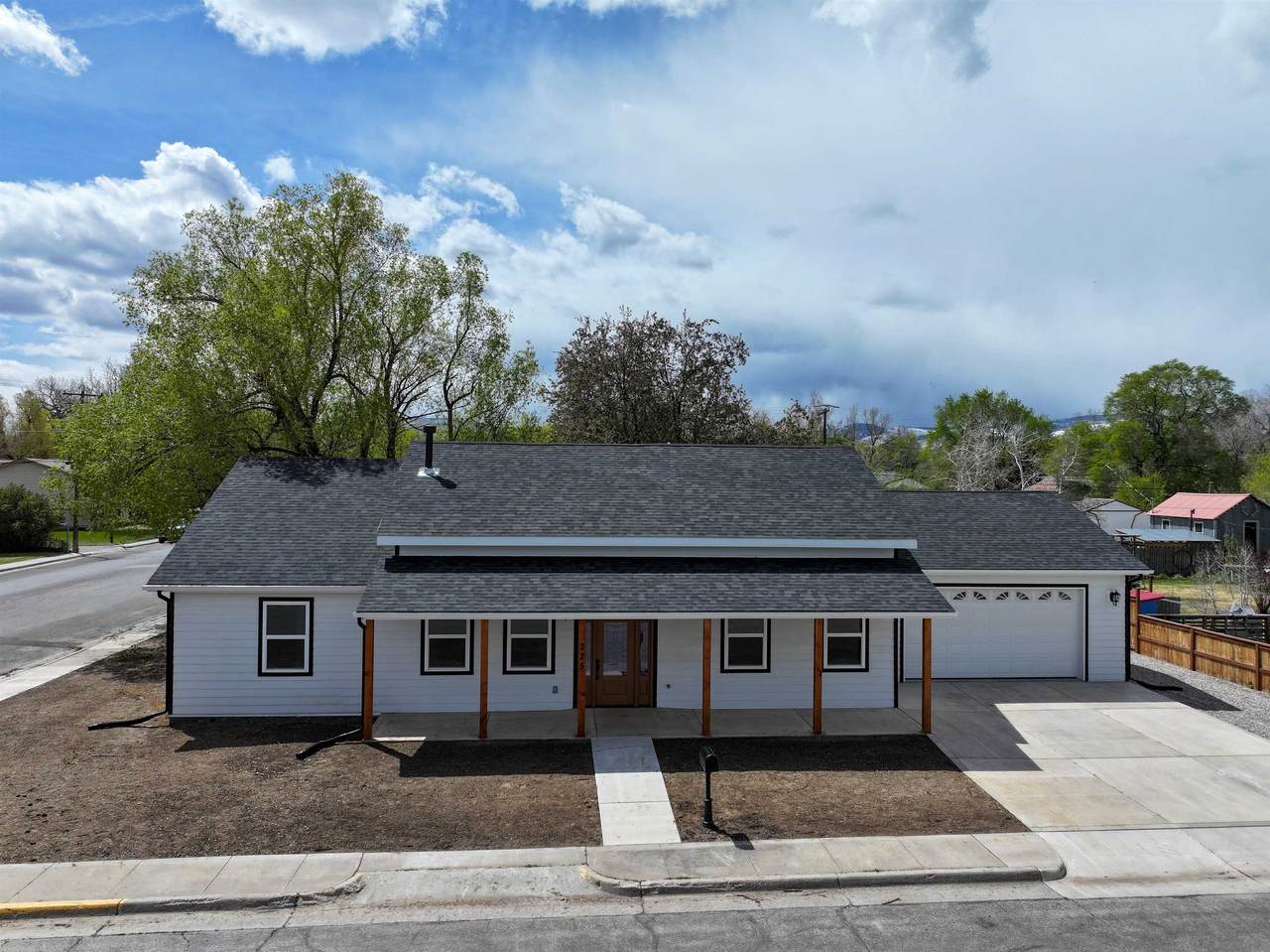 225 Jefferson - Photo 1