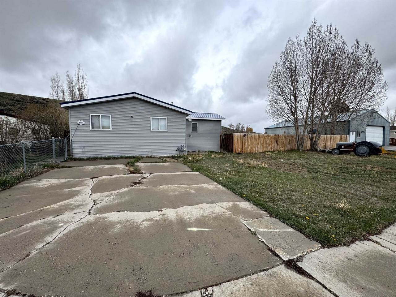 1145 Coal Creek Avenue - Photo 1
