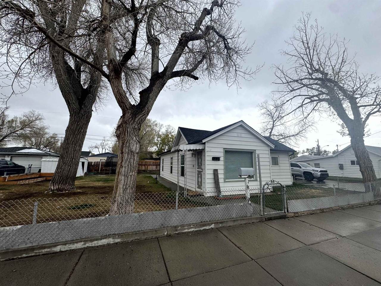 1224 11 Street - Photo 1