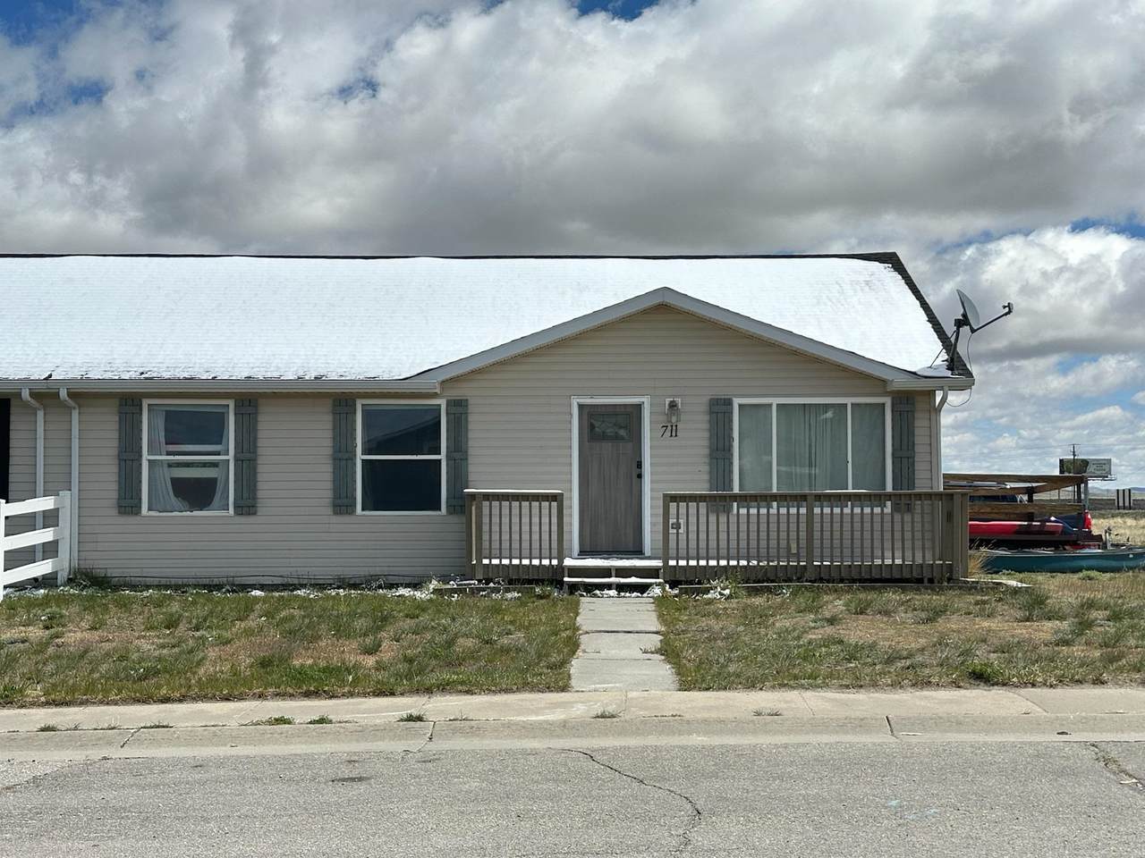 711 Olive Circle - Photo 1