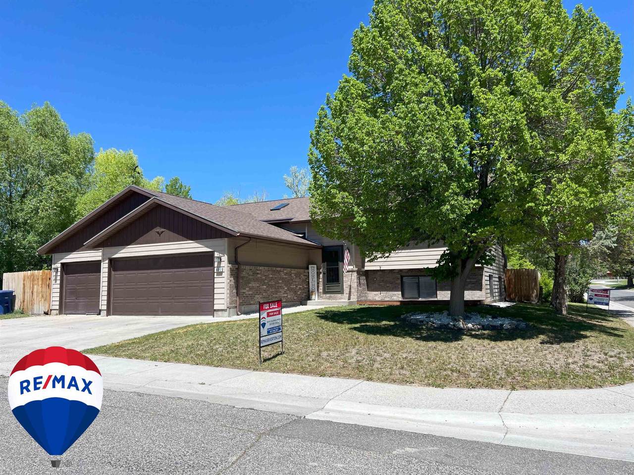 4012 Prestwick Place - Photo 1