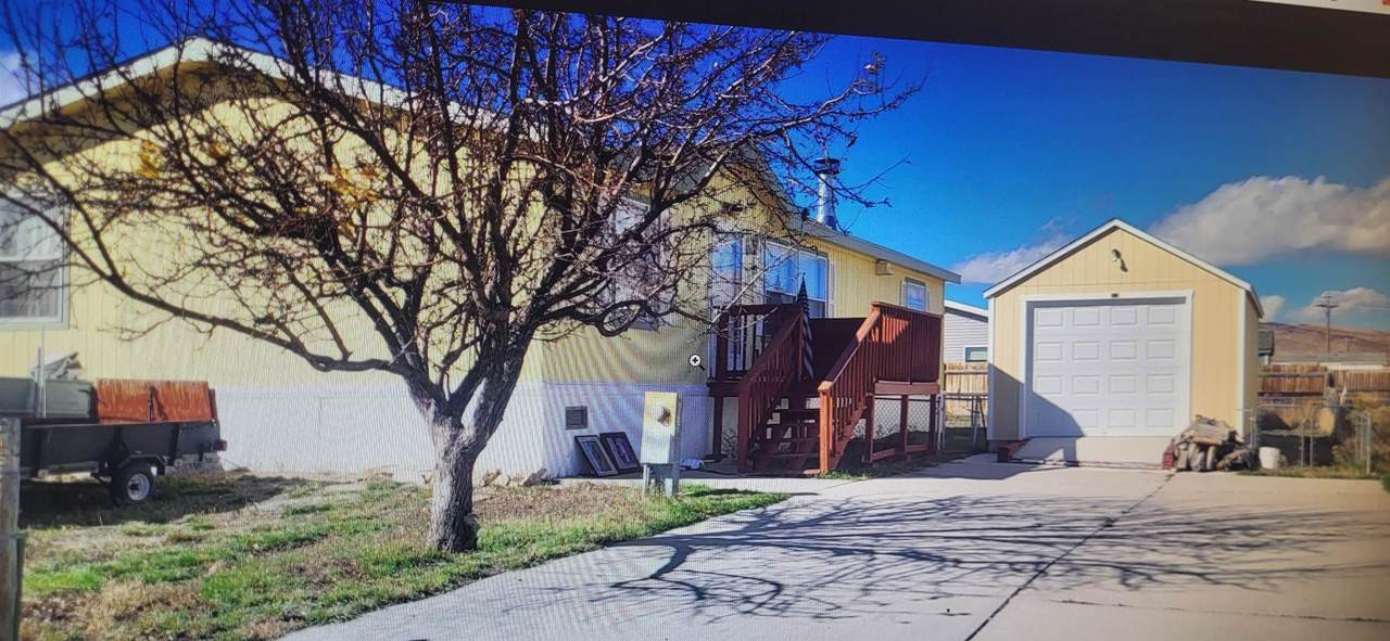 805 Apple Street - Photo 1