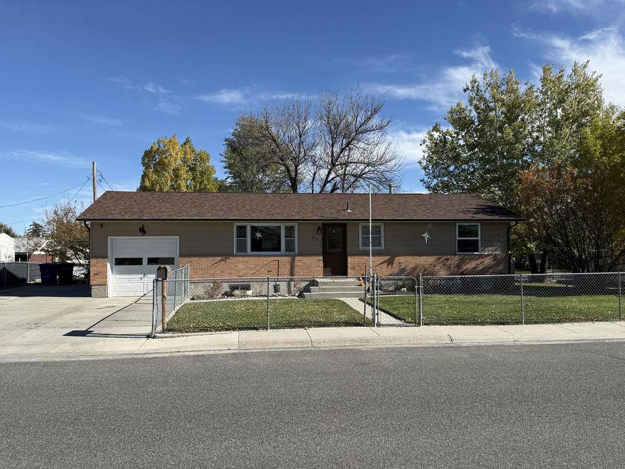 315 Elizabeth Drive - Photo 1