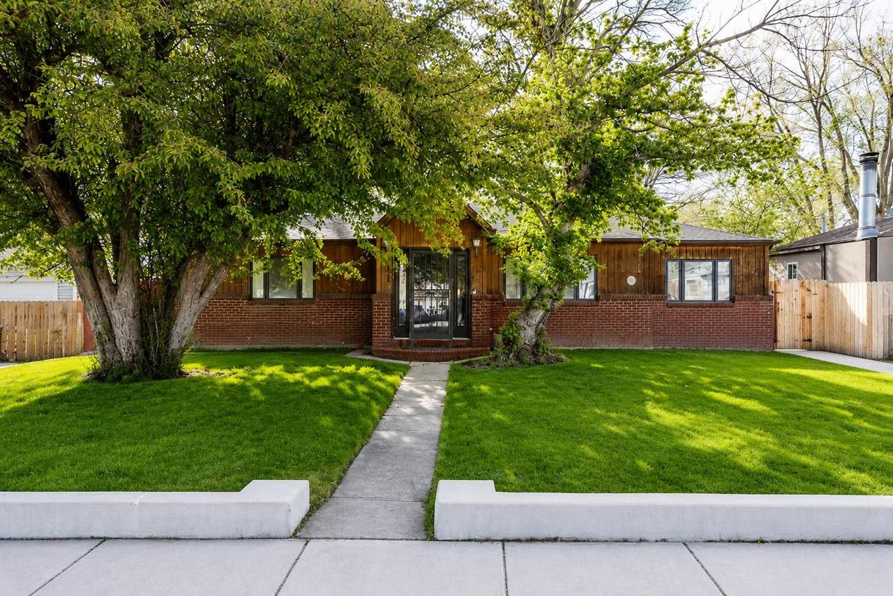 241 Bramwell Street - Photo 1