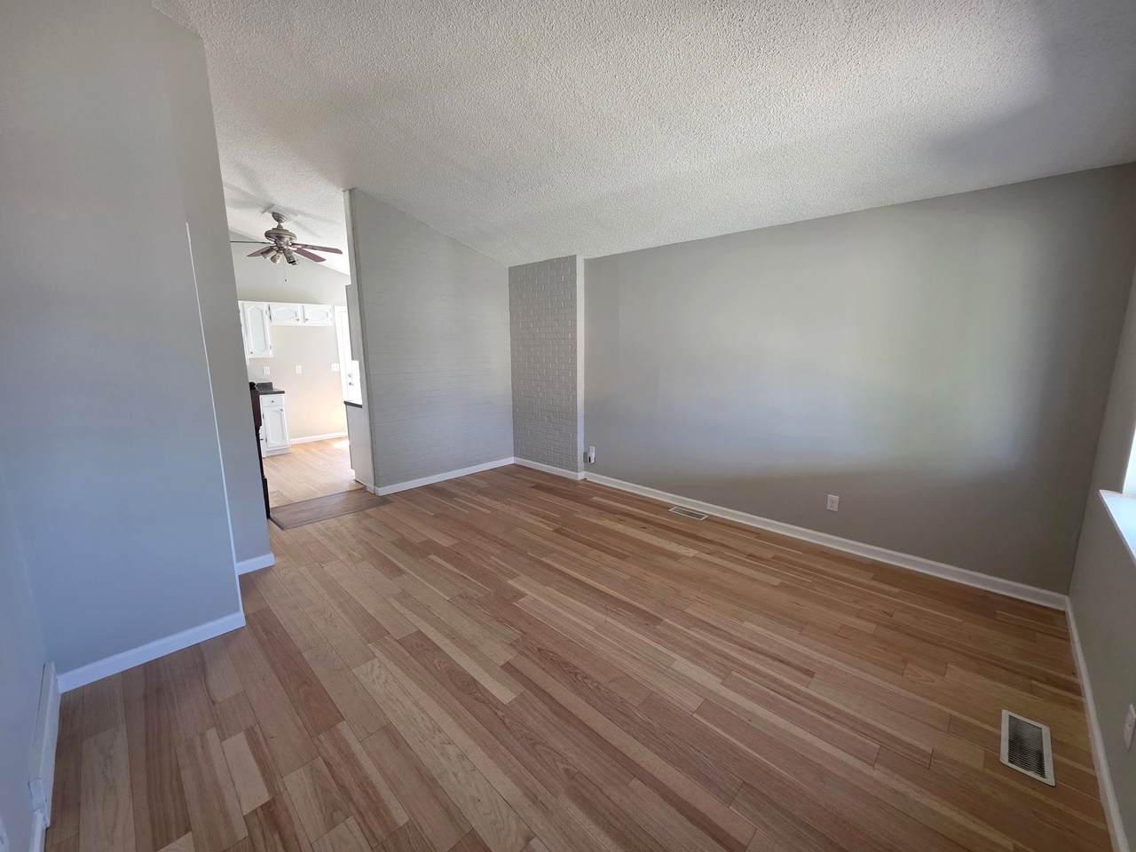 https://bt-photos.global.ssl.fastly.net/wyoming/1280_boomver_1_20262569-2.jpg