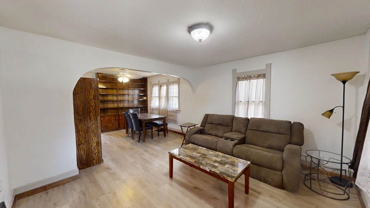 https://bt-photos.global.ssl.fastly.net/wyoming/1280_boomver_1_20262740-2.jpg
