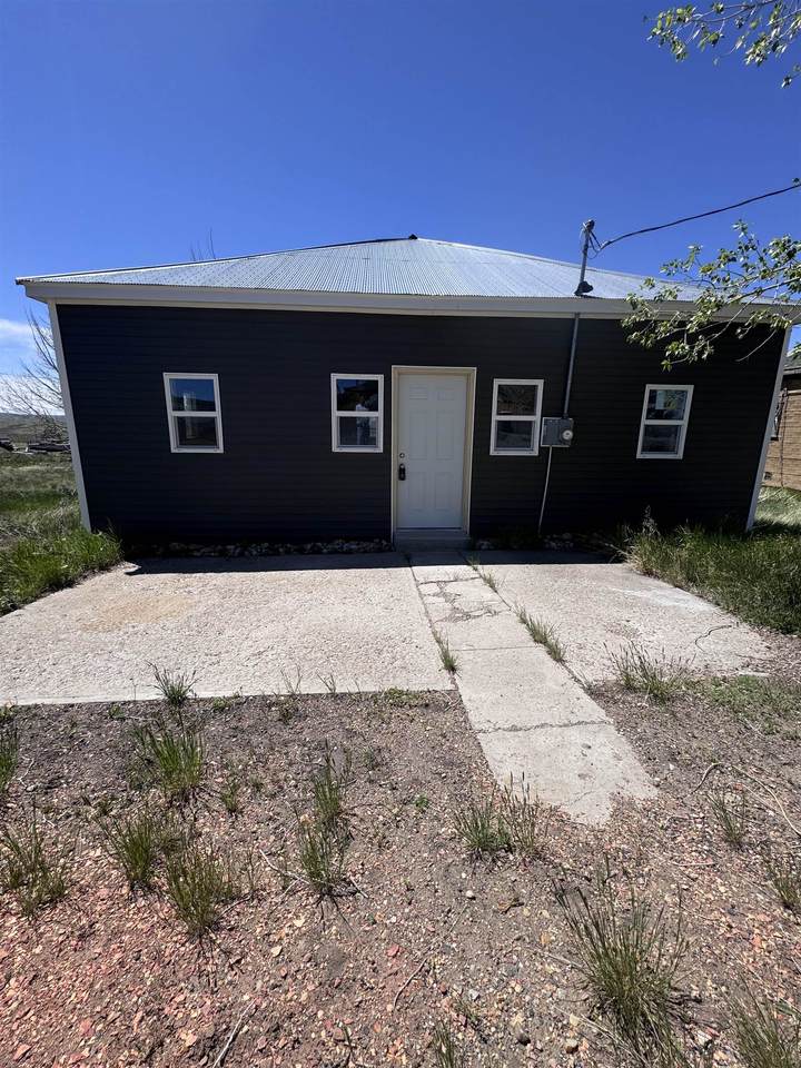 707 4th - Photo 1