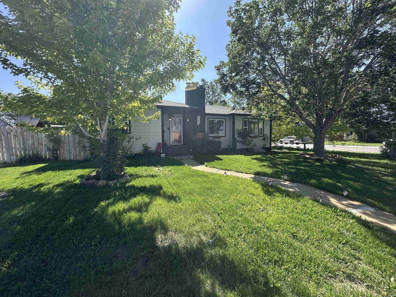 https://bt-photos.global.ssl.fastly.net/wyoming/1280_boomver_1_20262772-2.jpg