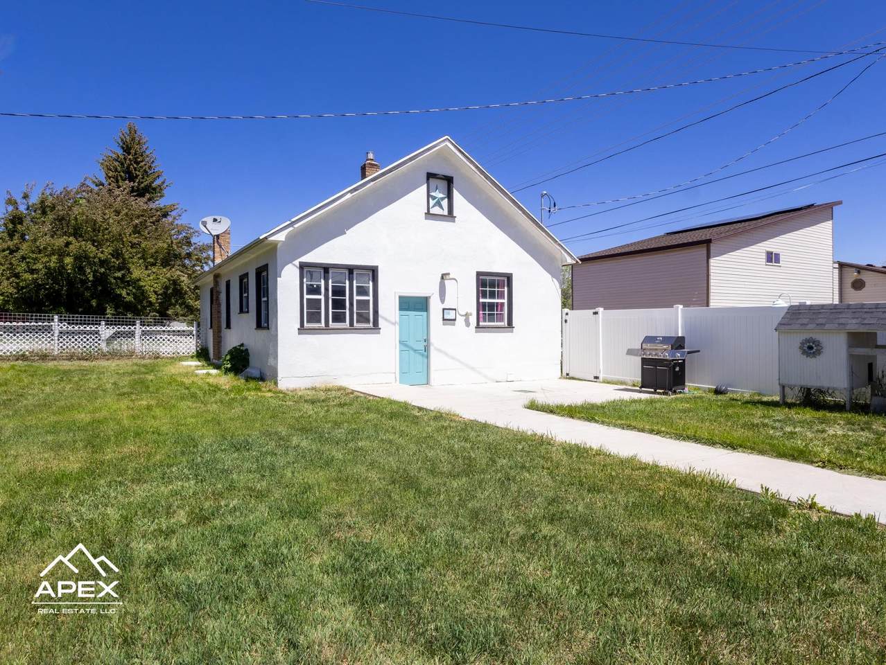 625 7th Street - Photo 1