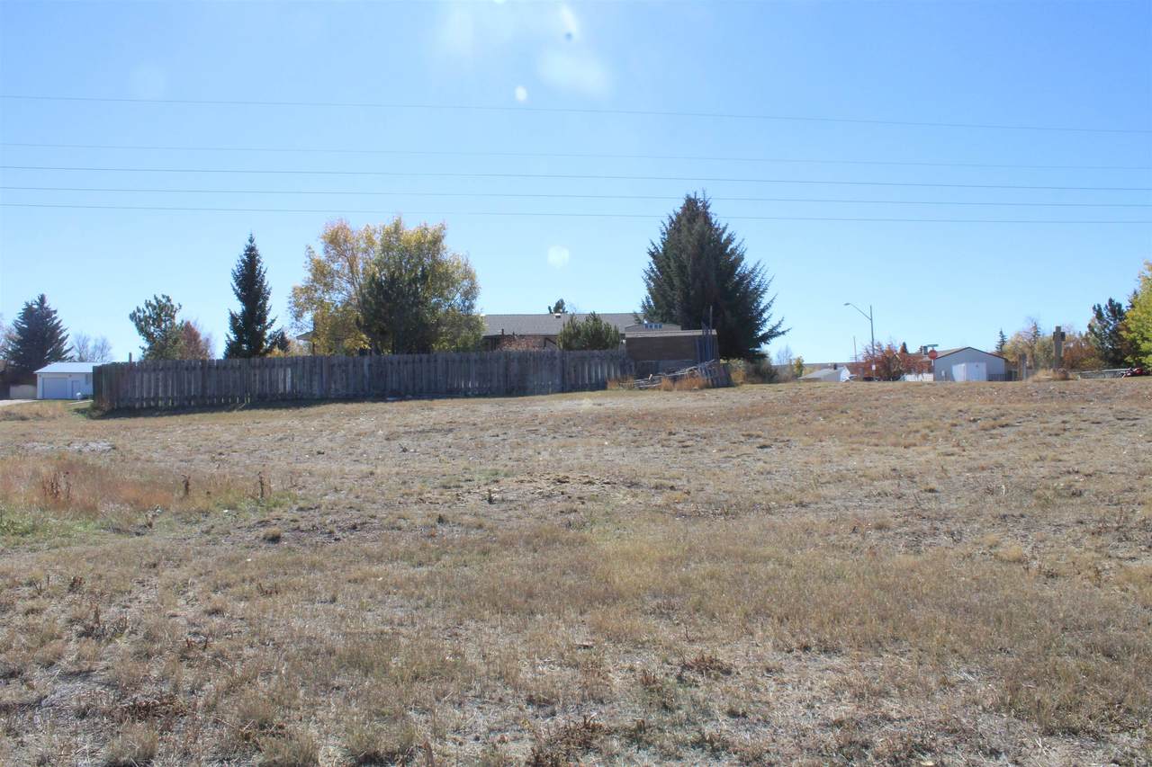 Coulson Cr - Photo 1
