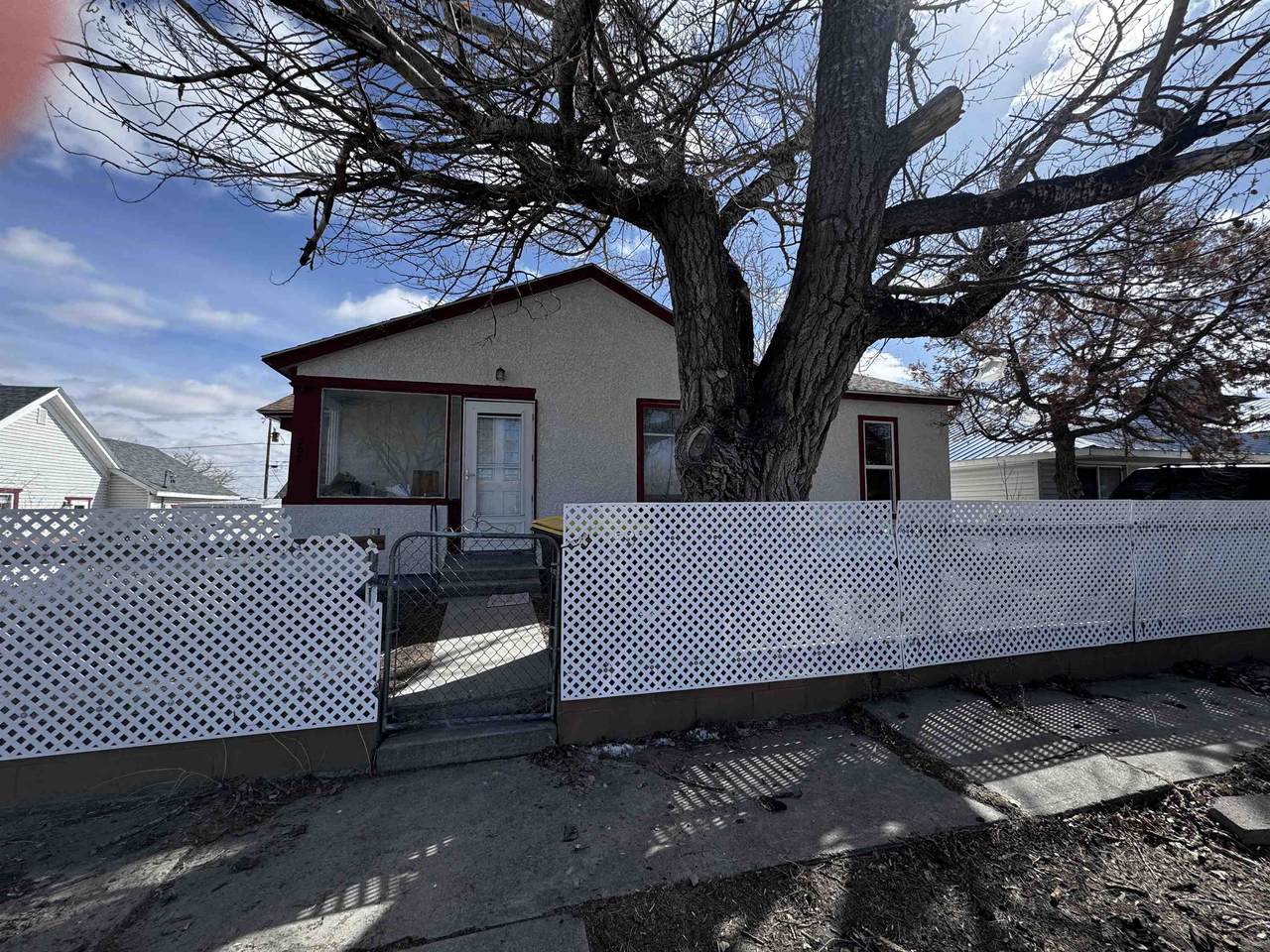 208 Pine Street - Photo 1