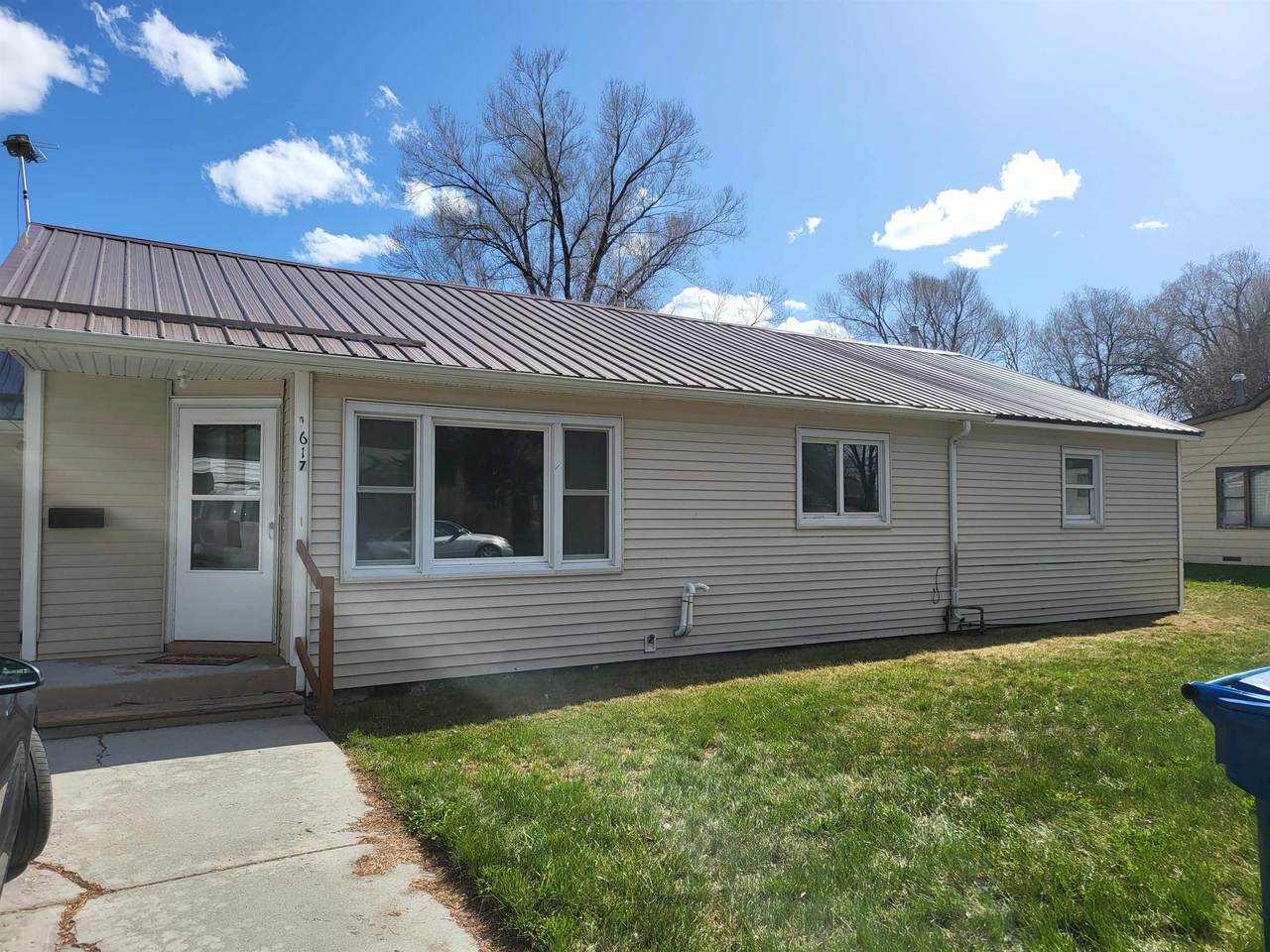 617 Spencer Street - Photo 1